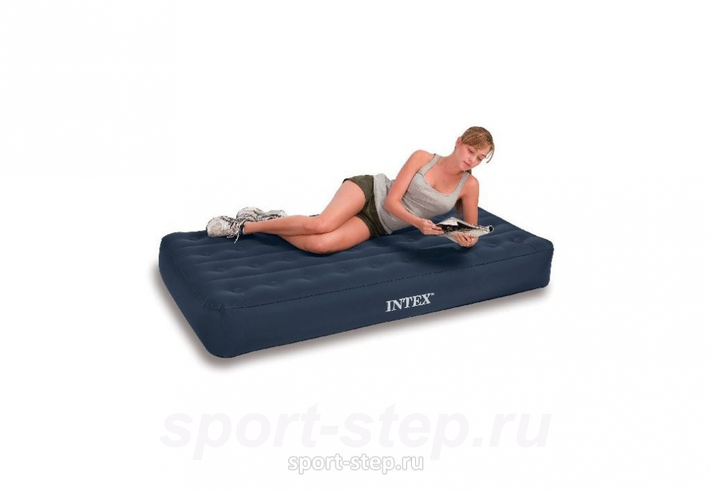 Односпальный надувной матрас Intex 68724 Outdoor Super-Tough Air Bed с встроенным насосом